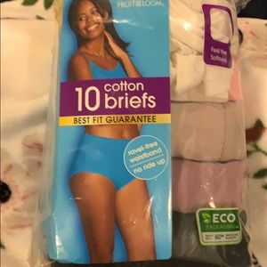 Women’s fruit of the loom Cotten briefs